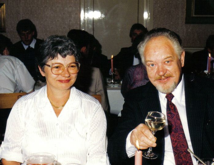 Min bagermester Helge og Lis Hansen - her fotograferet ved Lone´s og mit bryllup i 1987